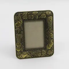 Hallmark  Fruit Design Brass Metal Tabletop Photo Frame 2.5"x3.5"