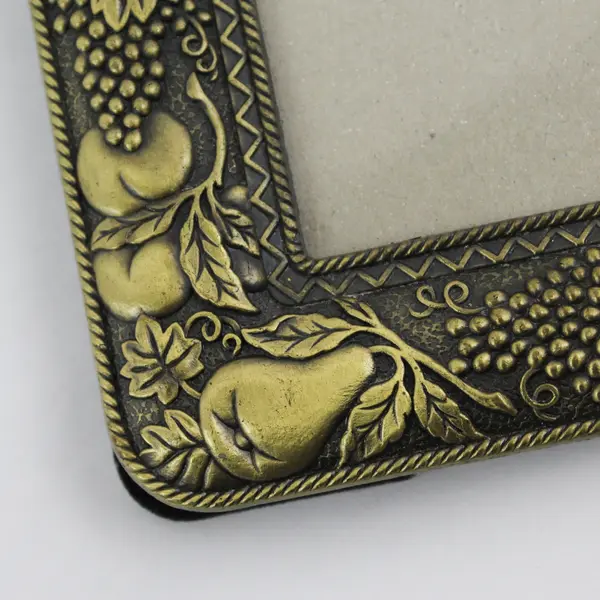 Hallmark  Fruit Design Brass Metal Tabletop Photo Frame 2.5"x3.5"