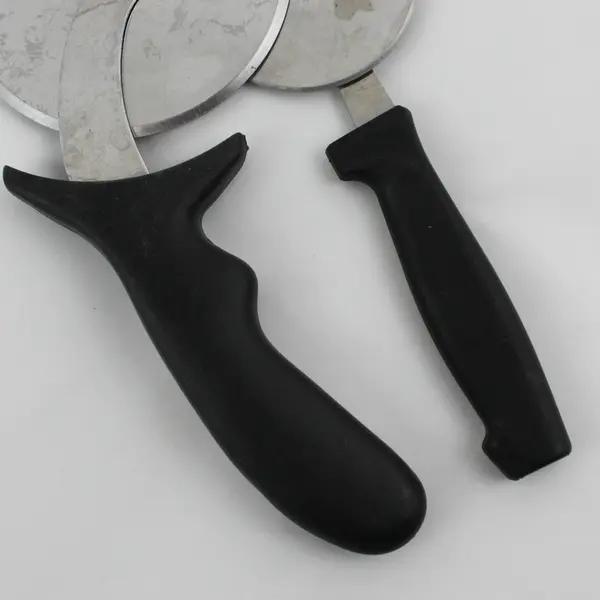 Set of 2 Black Handle Pizza Wheel Cutters 4in & 2.5in