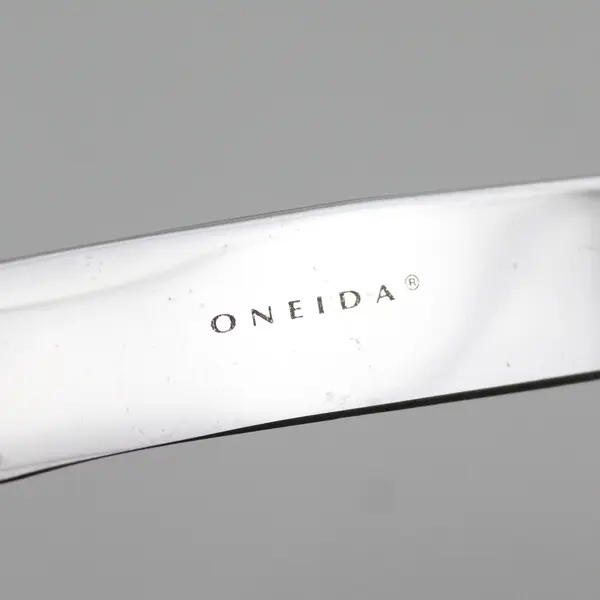 Lot of 7 Oneida Stainless Steel Dinner Steak Knives