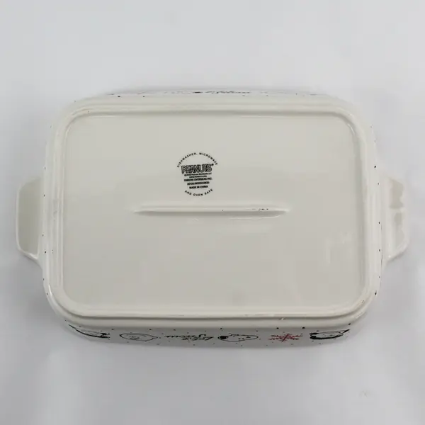 Gibson Overseas Peanuts Let It Snow Casserole Dish