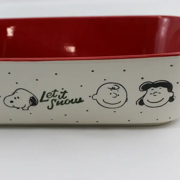 Gibson Overseas Peanuts Let It Snow Casserole Dish