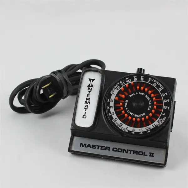 Vintage Intermatic Master Control II ED811 24Hr Electric Timer