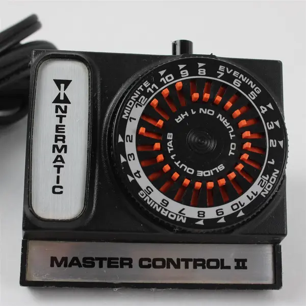 Vintage Intermatic Master Control II ED811 24Hr Electric Timer