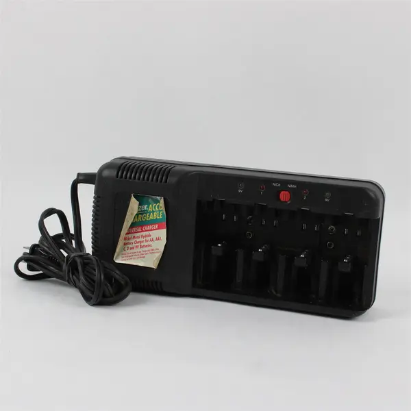Energizer ACCU Universal Battery Charger AA AAA C D 9V CHM4FC