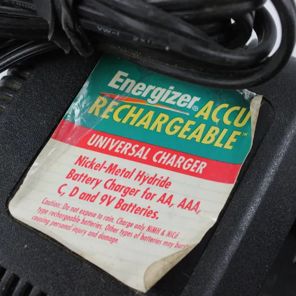 Energizer ACCU Universal Battery Charger AA AAA C D 9V CHM4FC