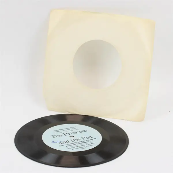 Young Readers Press Trudy Warner Princess and the Pea/Henny-Penny 7in Record