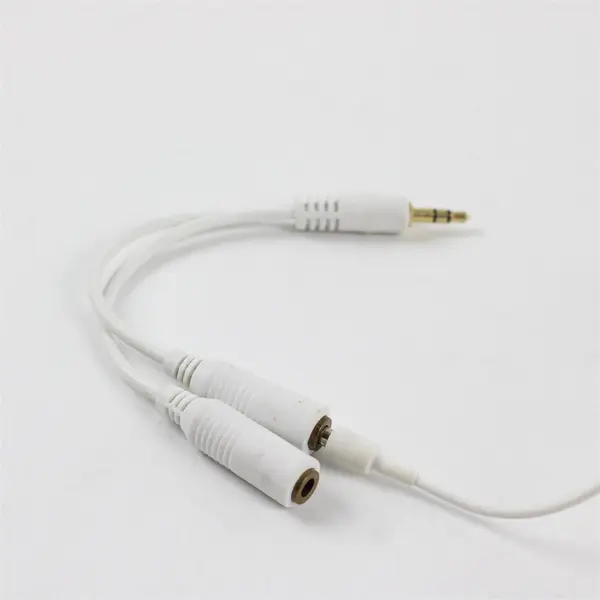 FM Transmitter Style Audio Adapter 2-in-1 Untested As-Is