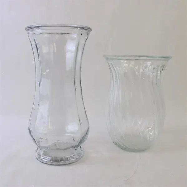 Lot of 2 Clear Glass Flower Vases 7.5in & 9.5in