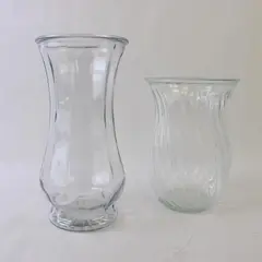 Lot of 2 Clear Glass Flower Vases 7.5in & 9.5in