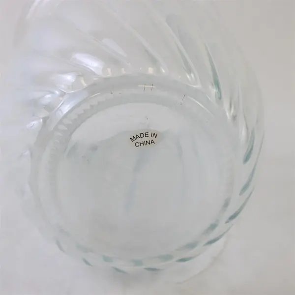 Lot of 2 Clear Glass Flower Vases 7.5in & 9.5in