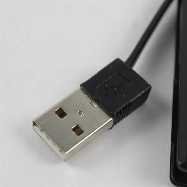 Gear Head 4-Port USB 2.0 Mobile Hub UH2100