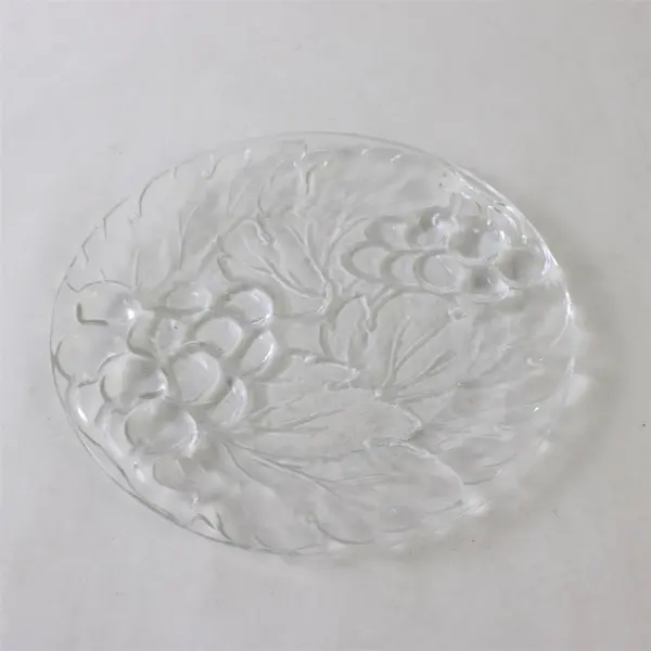 KIG Clear Glass Embossed Fruit Plate 7 in