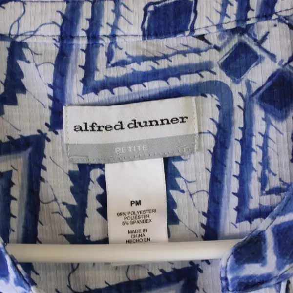 Alfred Dunner Petite PM Blue White Patterned 3/4 Sleeve Blouse