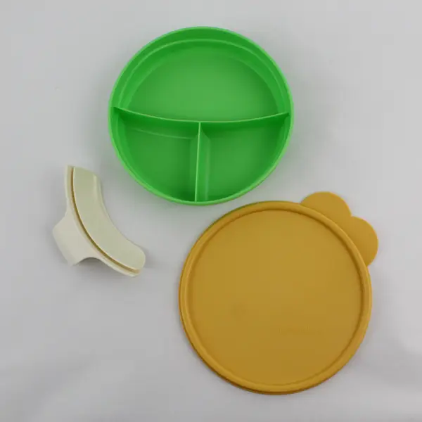 Tupperware 2552A-4 Divided Green Container with Yellow Lid and Handle Accessory