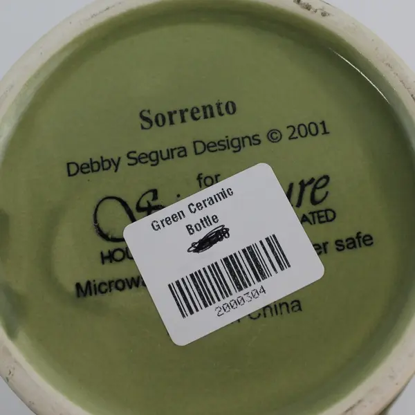 Signature Houseware Sorrento Debby Segura 2001 Olive Green Leaf Vase