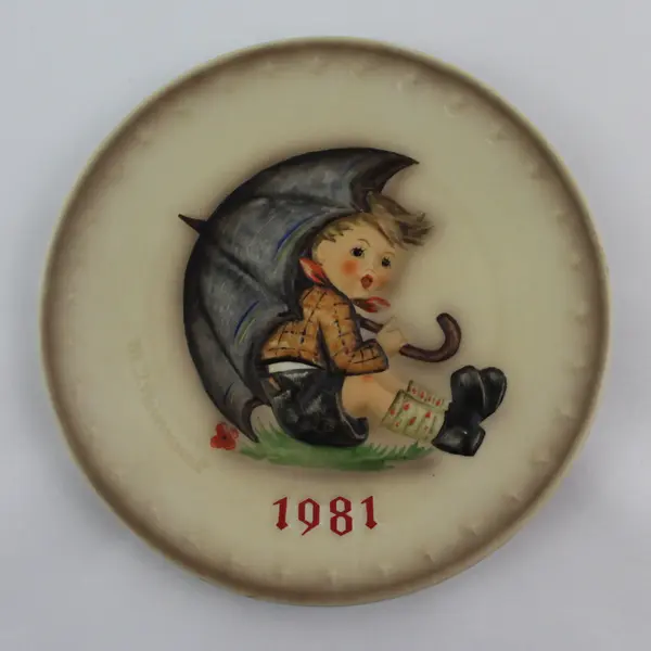 Goebel MJ Hummel Porcelain Annual Plates 1981 and 1982
