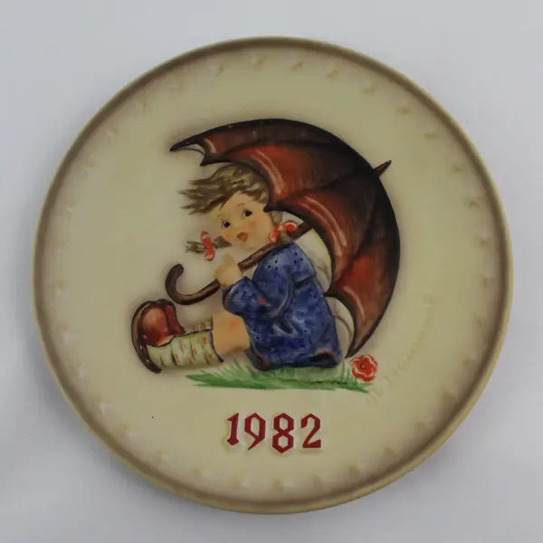Goebel MJ Hummel Porcelain Annual Plates 1981 and 1982