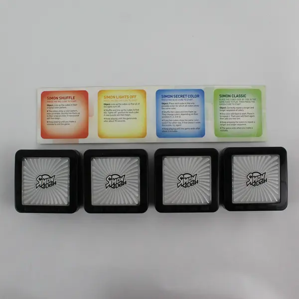 2011 Hasbro Simon Flash Electronic Game Complete Set 4 Cubes Tray Tested Works