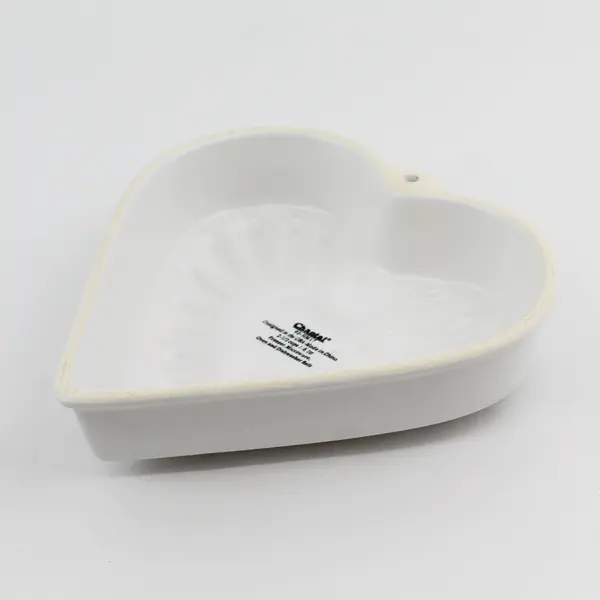 Chantal Ceramic White Heart-Shaped Baking Mold 93-HM17