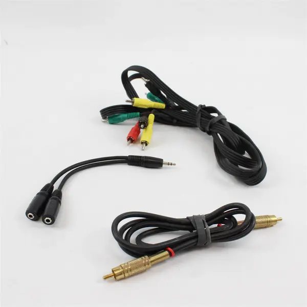 Lot of 3 RadioShack AV Cables RCA Composite 3.5mm Audio Y Splitter Used