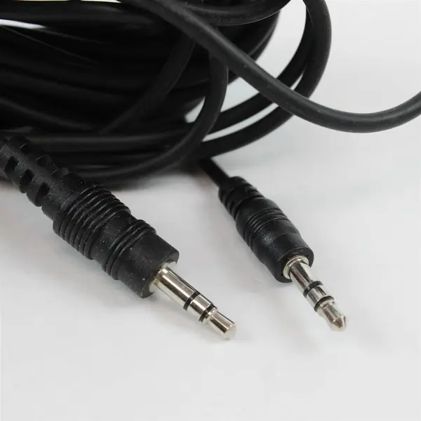 Lot of 2 Used AV Audio Cables 3.5mm Mini Plugs Mini-DIN Style