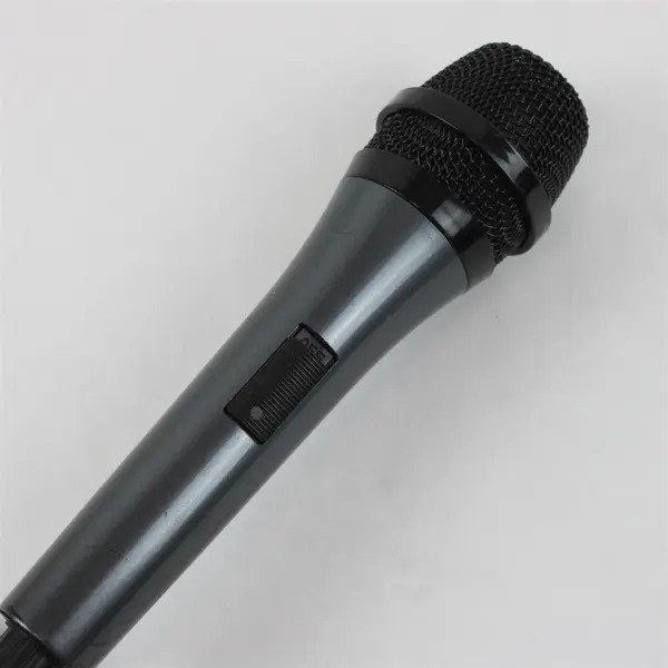 Karaoke USA M187 Professional Dynamic Microphone Used Untested