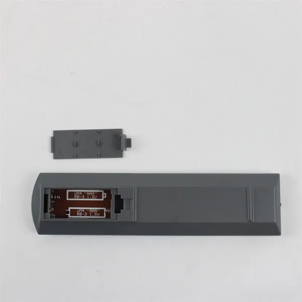 GE 4-Device Universal Remote in Silver Tested for Power On