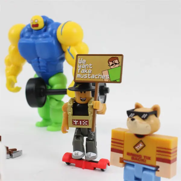 Lot of 37 - Accessories & Mini Figures - Roblox Meme Figure Set - No Codes