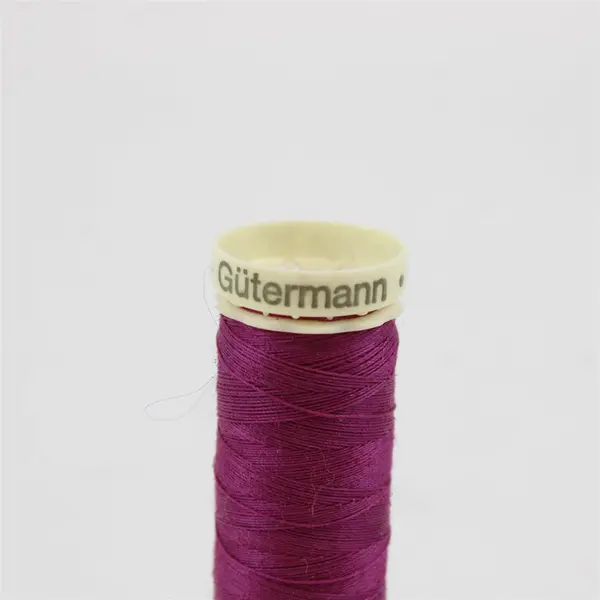 Lot of 18 Gütermann & Sulky Sewing Thread Spools Assorted Colors Plastic Case