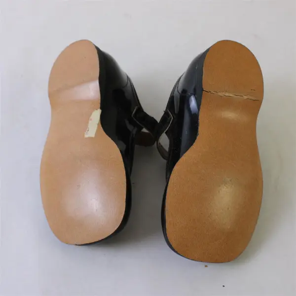 JCPenney Black Patent Leather T-Strap Baby Shoes Size 3C