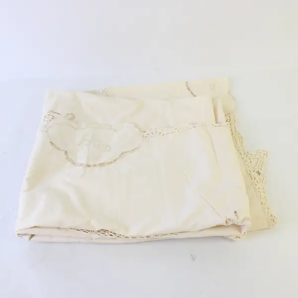 Vintage Floral Embroidered Cutwork Off-White Tablecloth 48" x 65"