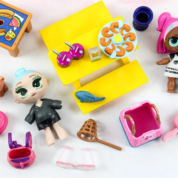 Lot of 32 Loose Mixed Brand Doll House Accessories + 2 LOL Dolls
