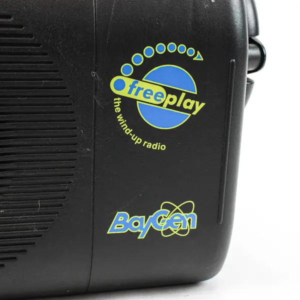 BayGen Freeplay Hand-Crank SW/AM/FM Emergency Shortwave Radio No Cord