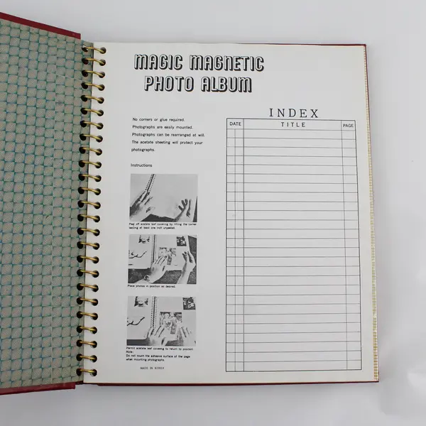 Vintage MCM Red Magic Magnetic Sheet Photo Album 20 Page 9.7"x11.3"