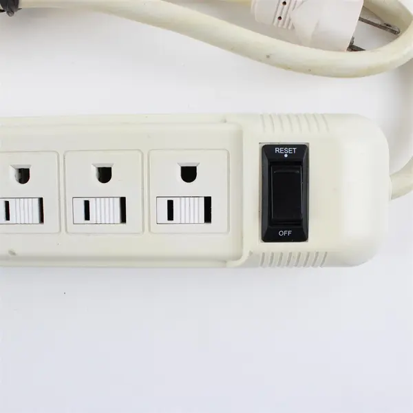 Relocatable Power Strip Power Tap 15A 125V Up to 7 Outlets