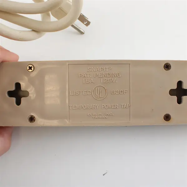 Snapit 8 Outlet Power Strip Home Office Electrical Strip Untested
