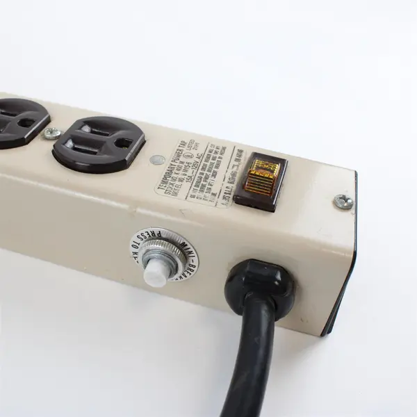 Temporary Power Tap 6 M15-6 6-Outlet Heavy-Duty Power Strip