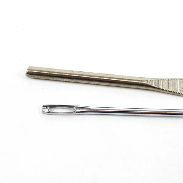 Lot of 4 Vintage Sewing Needles Needle Threader Tools Accessories