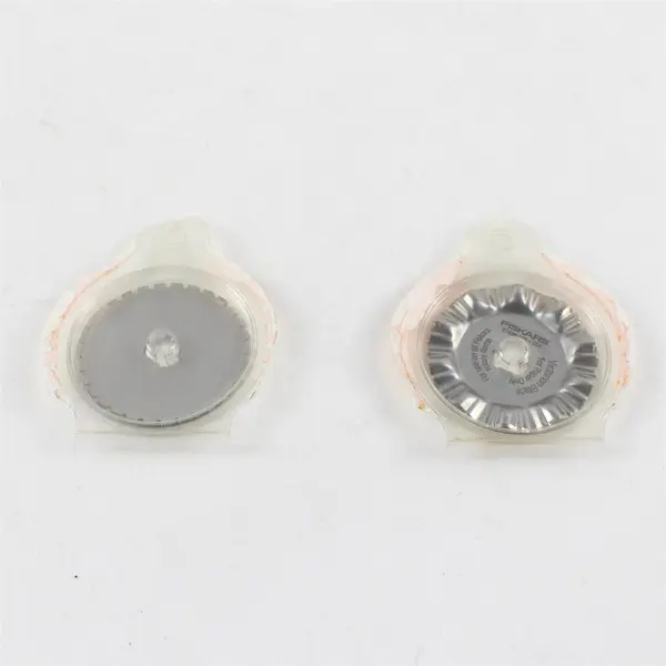 Lot of 2 Fiskars 45mm Rotary Replacement Blades in Cases