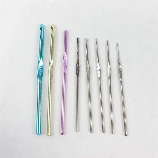 Lot of 8 Crochet Hooks Boye Milward Mixed Brands Used