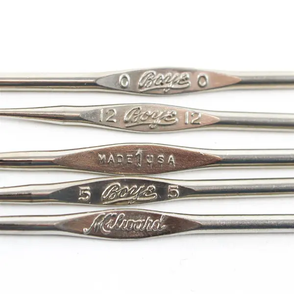 Lot of 8 Crochet Hooks Boye Milward Mixed Brands Used