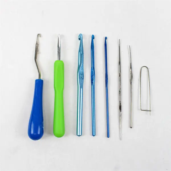Boye Lot of 8 Crochet Hooks & Accessories Needlework Craft Supply