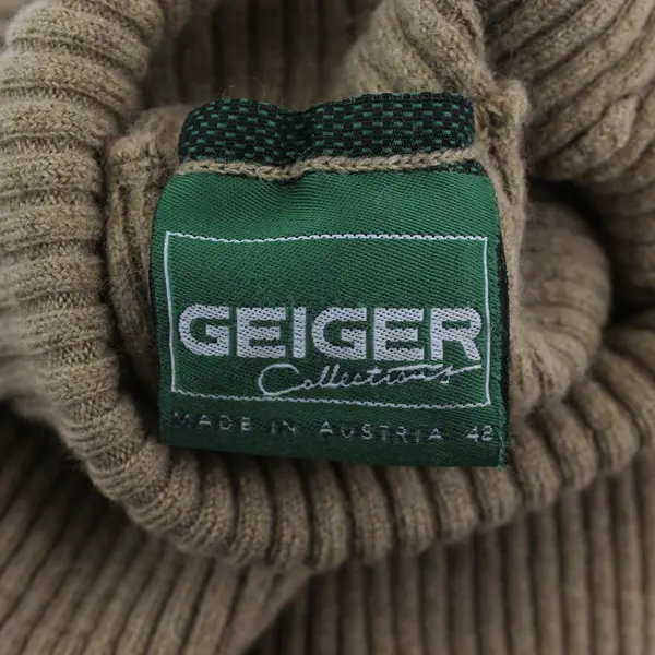 Geiger Brown Tan Ribbed Turtleneck Wool Sweater Women's Size 42 FLAWED
