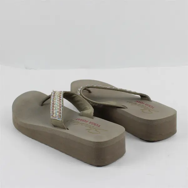 Skechers Yoga Foam Bedazzled Taupe Platform Sandals Women's Est 9.5