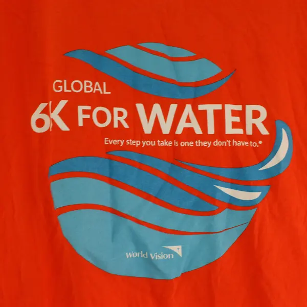Gildan World Vision Global 6K for Water Orange T-Shirt Adult Large