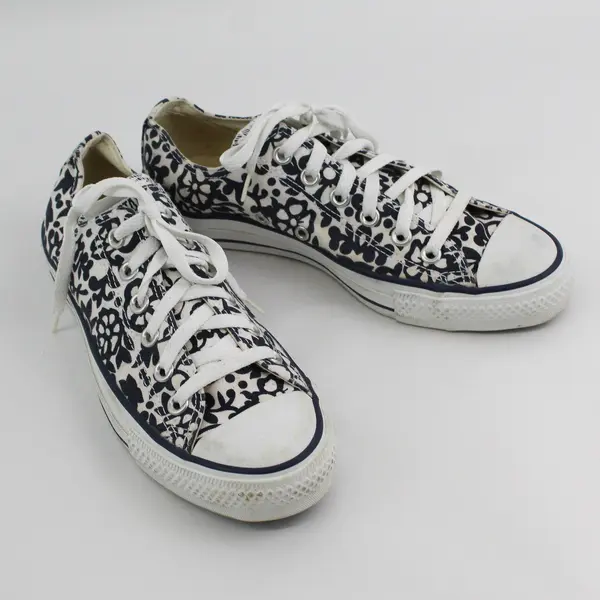 Converse Chuck Taylor All Star Womens 7.5 White Blue Floral Low Top Sneakers