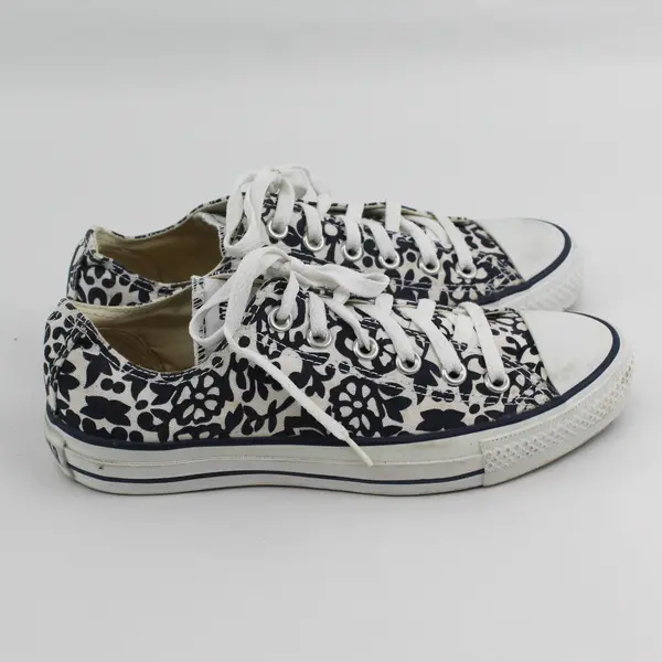 Converse Chuck Taylor All Star Womens 7.5 White Blue Floral Low Top Sneakers