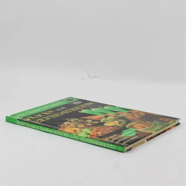 Better Homes and Gardens Snacks and Refreshments 1963 Hardcover Book