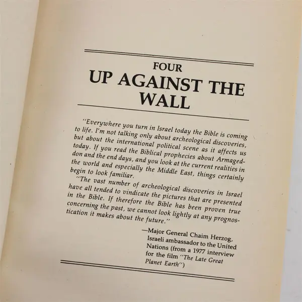 Hal Lindsey The 1980s Countdown to Armageddon Bantam Paperback 1981
